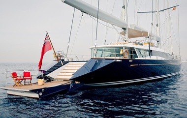 Alloy Yachts Q