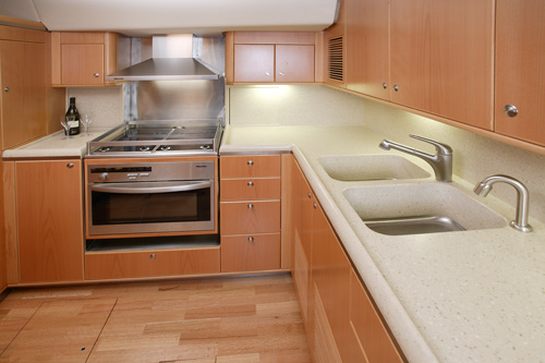 Saturn yachts 72