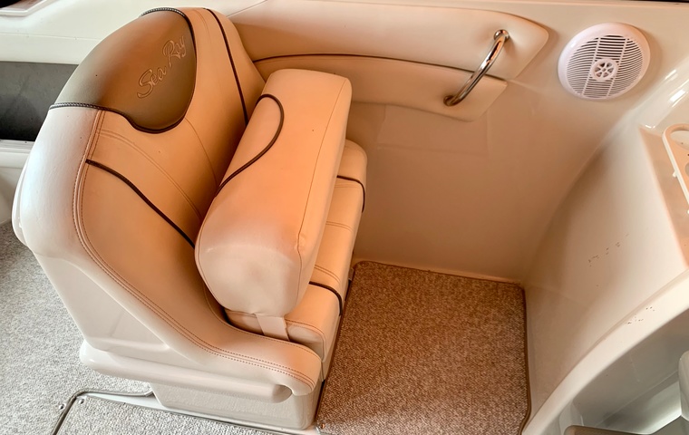 Sea Ray 215 (2007)