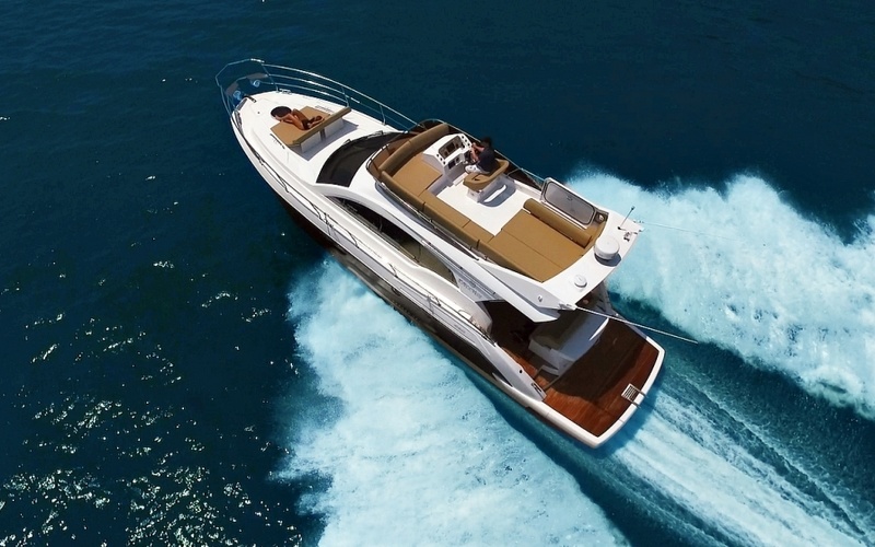 Triton 470 Fly