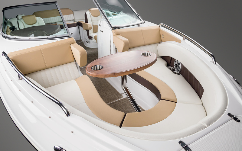 Cruisers Yachts 258 Bow Rider