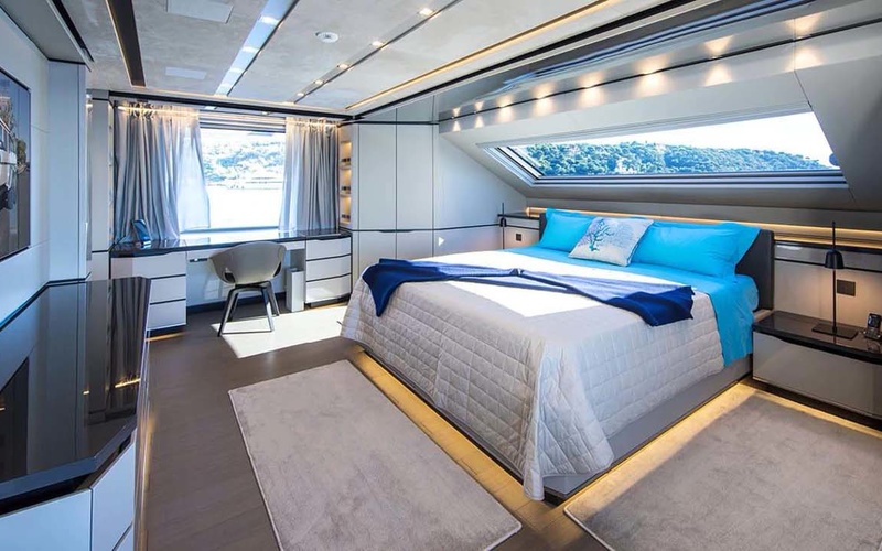 Novurania Catamaran 24