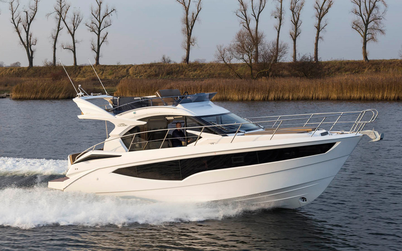 Galeon 360 FLY