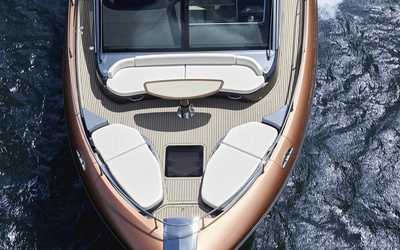 Lexus LY 650