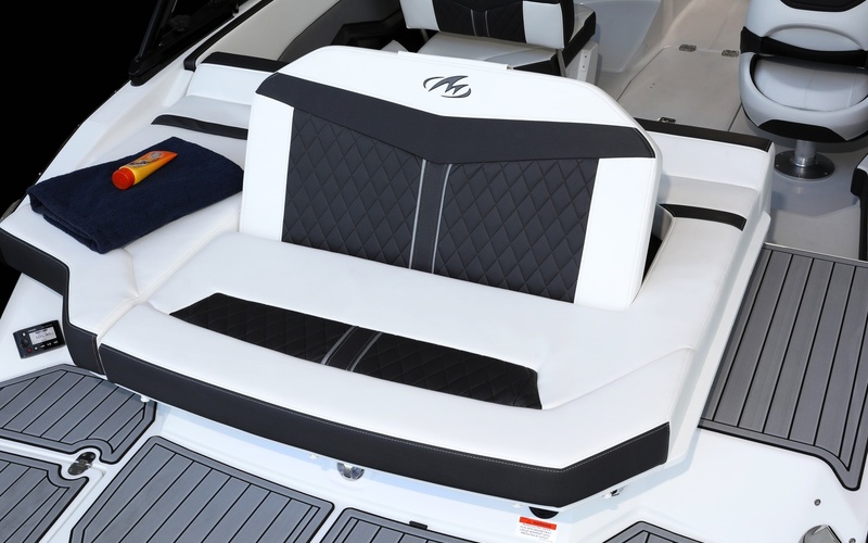 Monterey 218SS