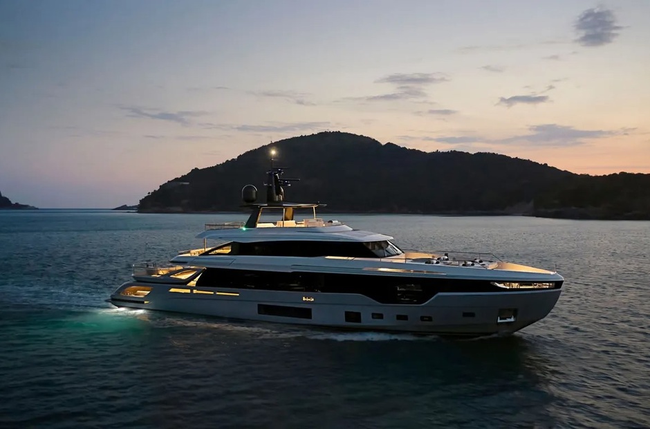 Azimut Adamar