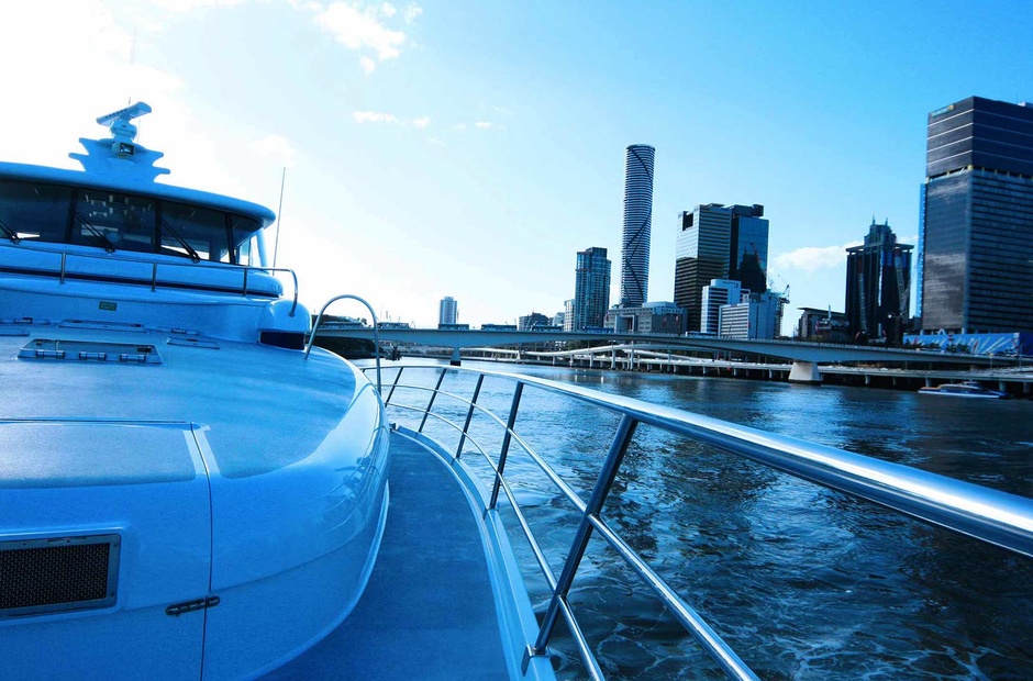 Azzura Yachts  Pure Adrenalin