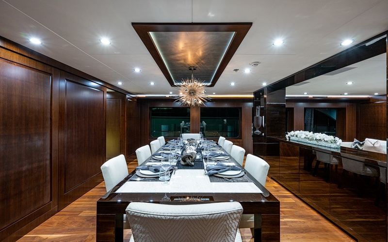 Fairline Squadron 48