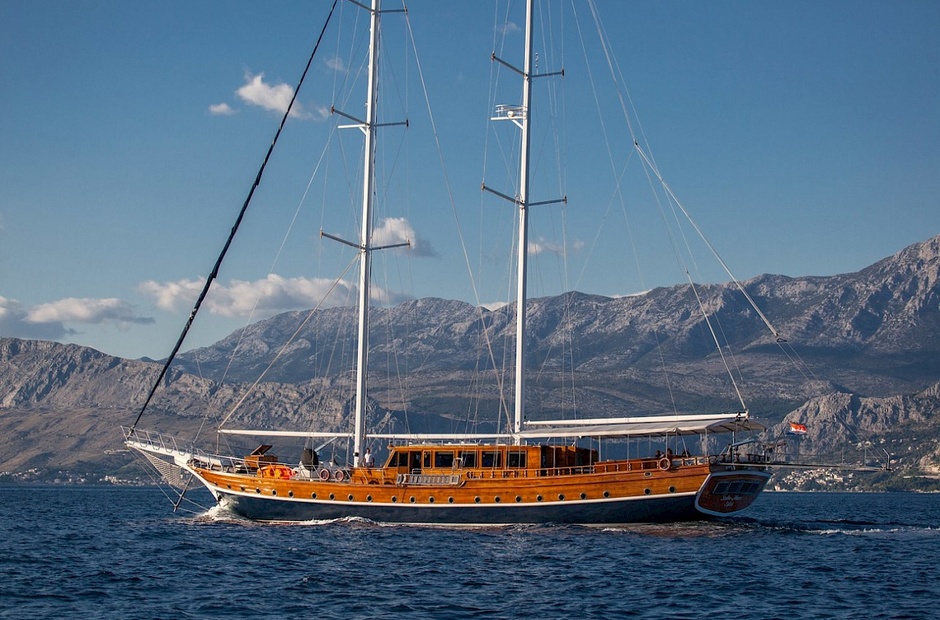 Custom Stella Maris