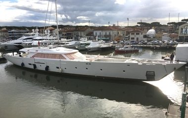 Perini Navi Katana