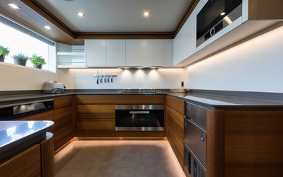 Novurania Deluxe 550
