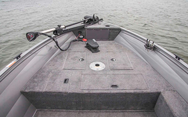 Crestliner 1600 Vision Tiller