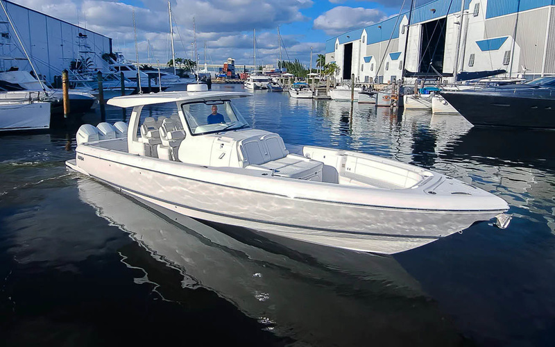 Intrepid  427 Nomad SE