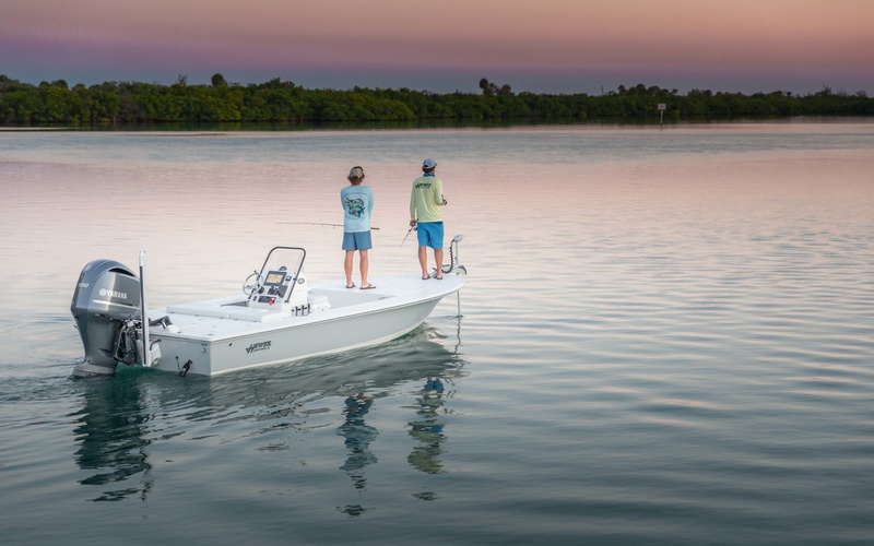 Hewes Redfisher 21