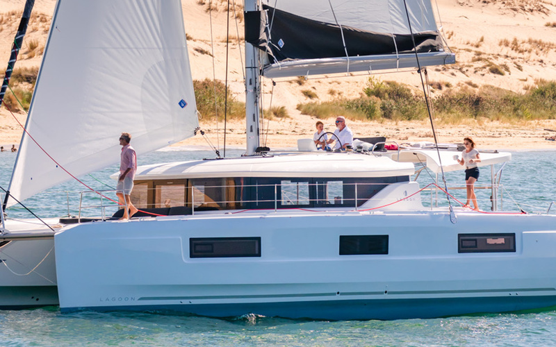 Lagoon 60