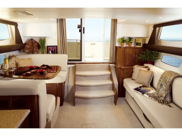 Carver 36 Mariner