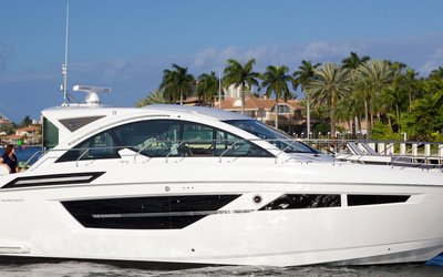 Cruisers Yachts 50 Cantius