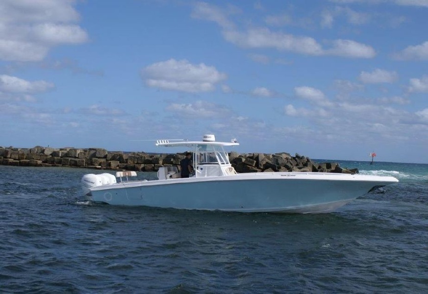 Fountain 38' center console