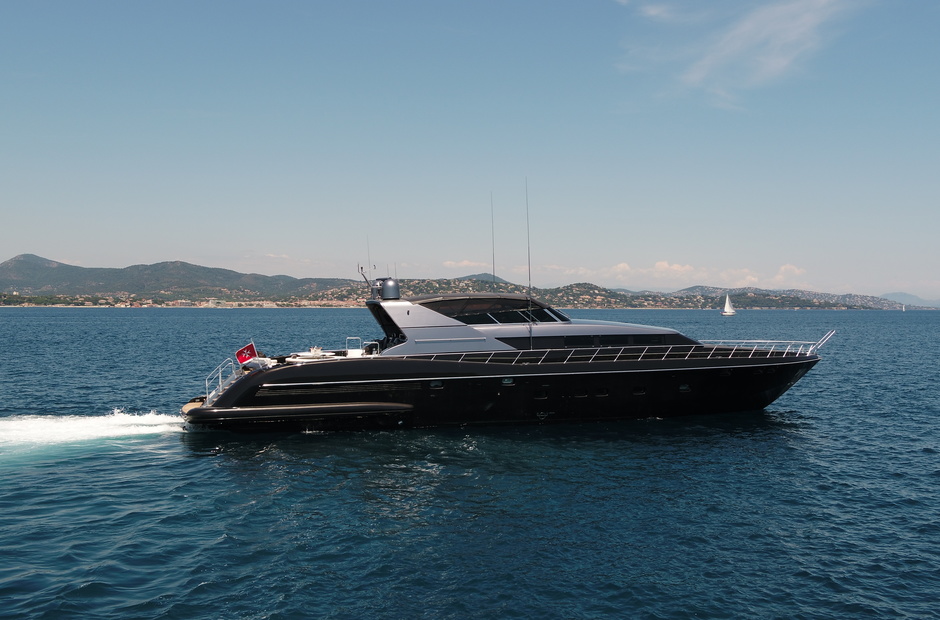 Mangusta Lauren V