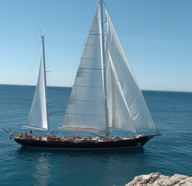 Heli Yachts Lauran