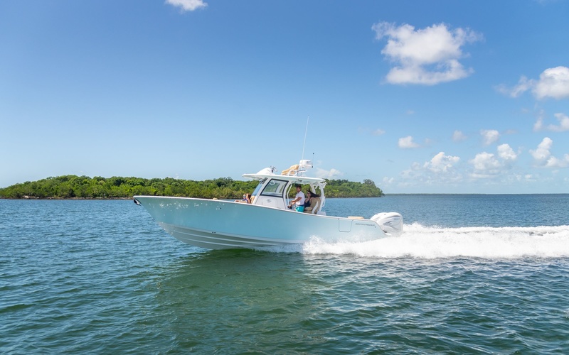 Sportsman Open 322 Center Console