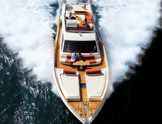 Ferretti Altura 690