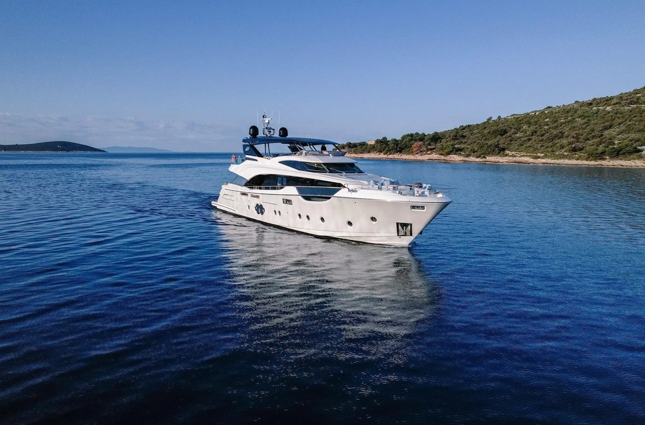 Monte Carlo Yachts Rocco