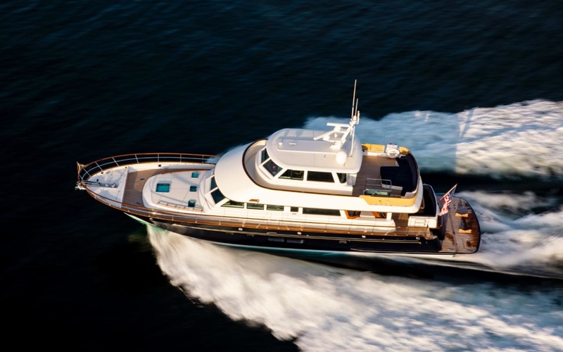 Hunt Ocean 76 Enclosed Pilothouse