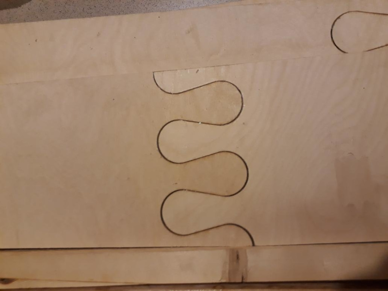 The lengths of the boards are not long enough to make the board monolithic, so they are connected to each other like parts of a puzzle.