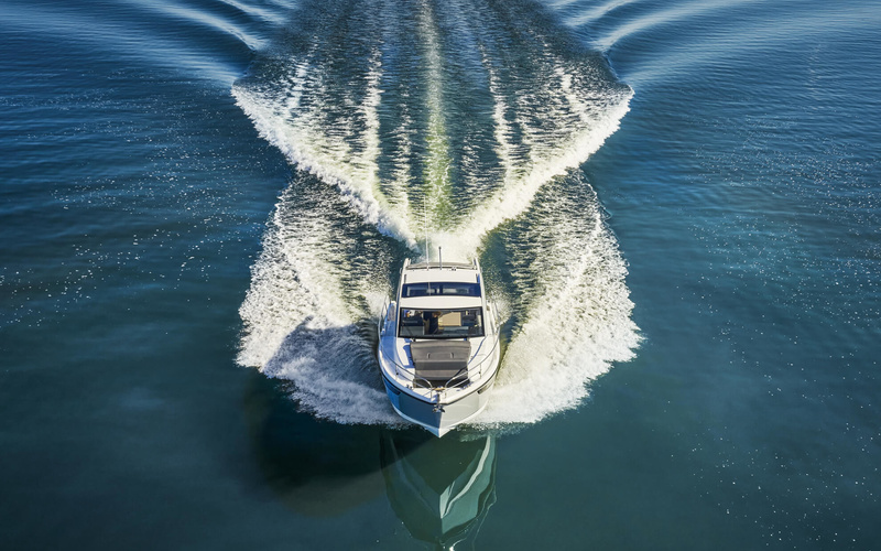 Sealine C335