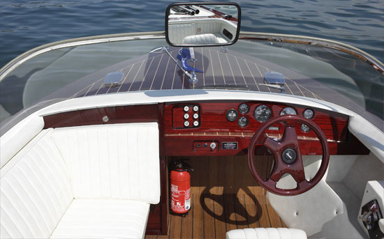 Boesch 560 Sundeck