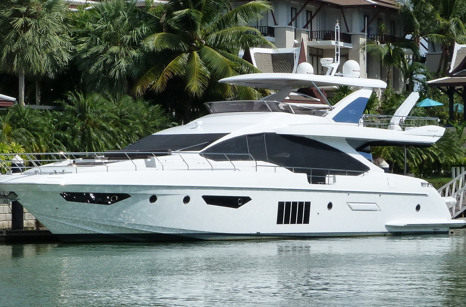 Azimut Mirage