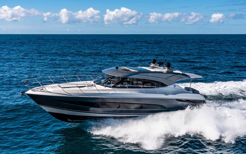Riviera 5400 Sport Yacht Platinum Edition