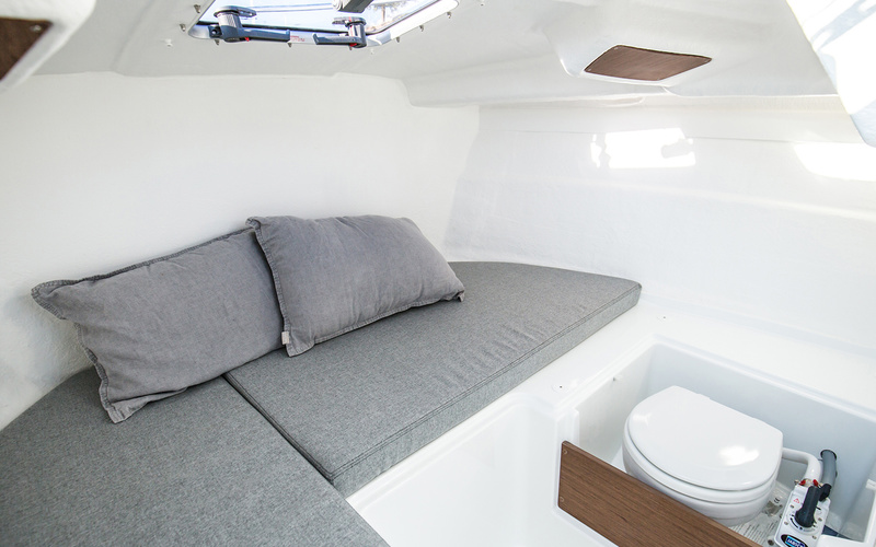 Beneteau Antares 6