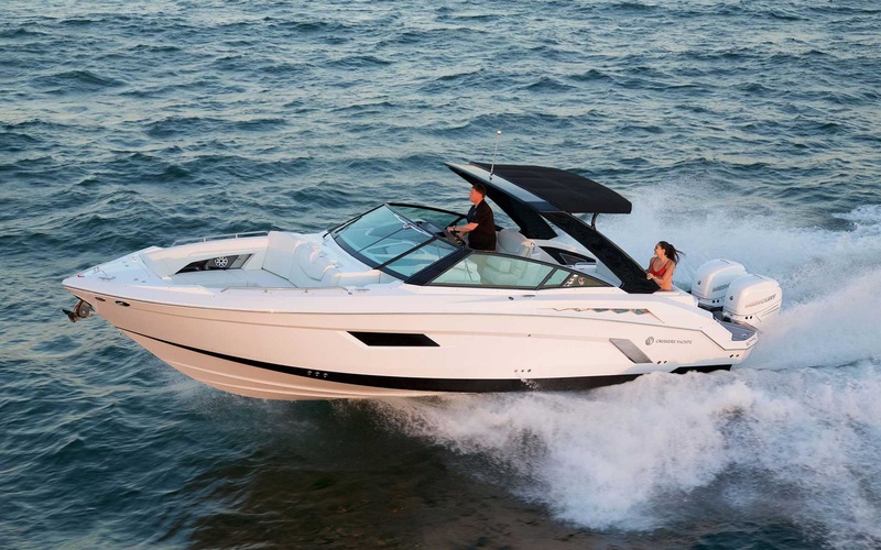 Cruisers Yachts 338 Outboard