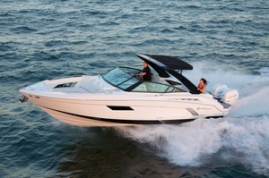 Cruisers Yachts 338 Outboard