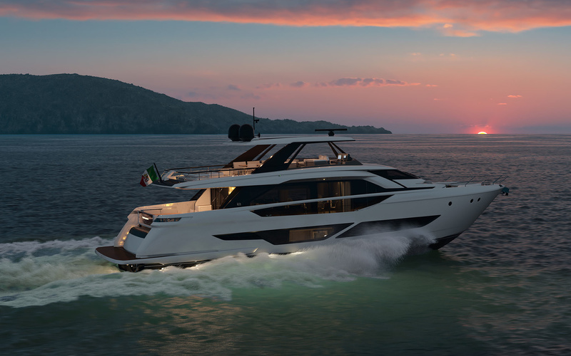 Ferretti 860