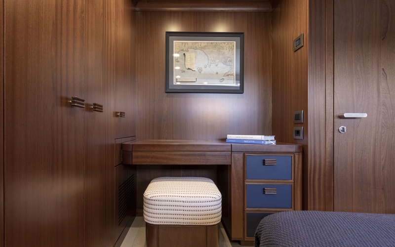 XO 240 Cabin