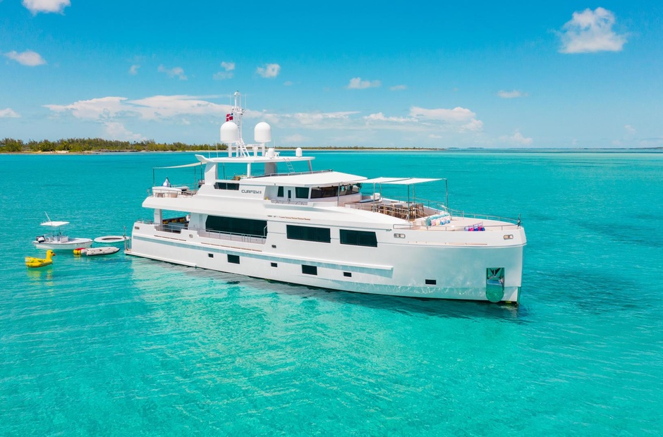Mengi-Yay Yachts Curfew II
