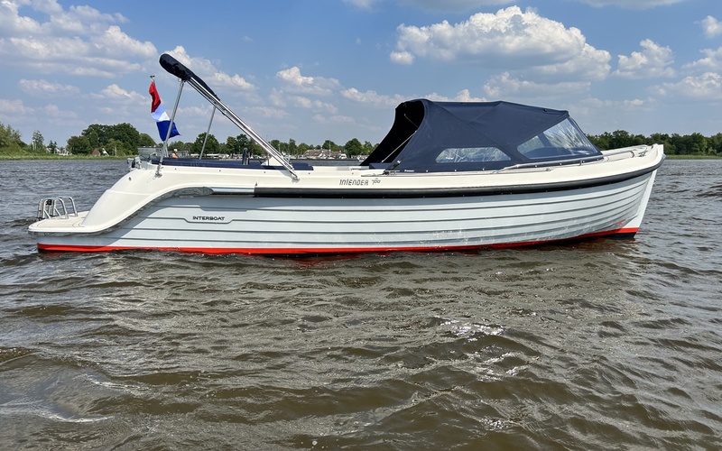Interboat Intender 780