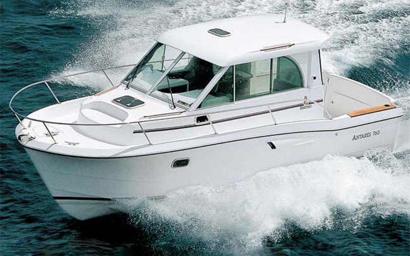 Beneteau Antares 760