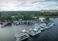 More than 40 motor yachts and boats ranging in size from 5 to 35 meters were exhibited on shore stands and berths.
