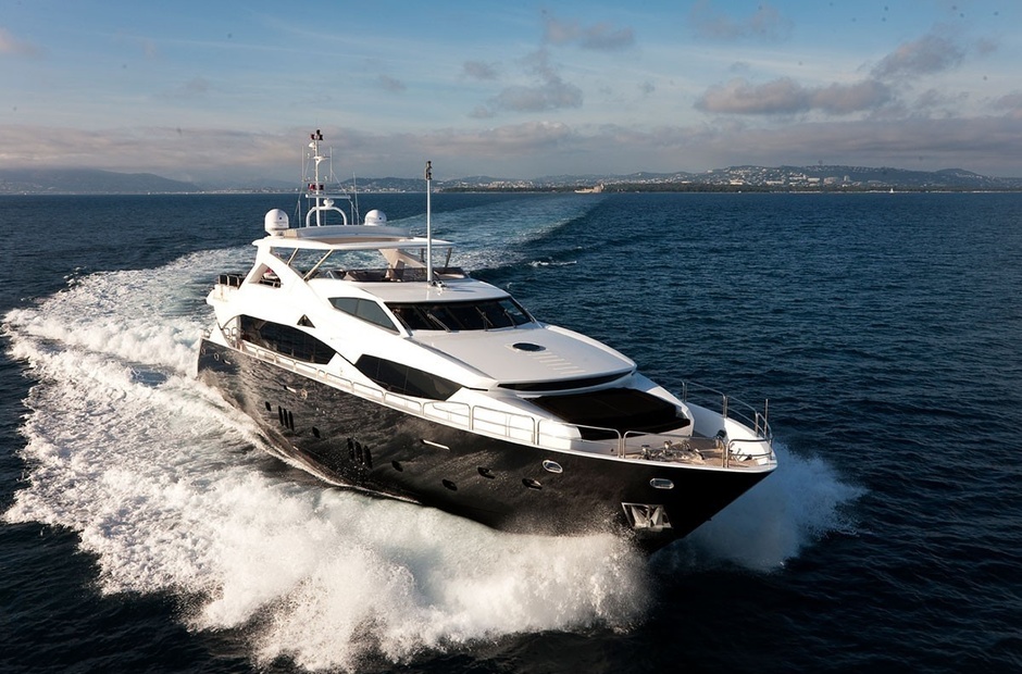 Sunseeker Black and White