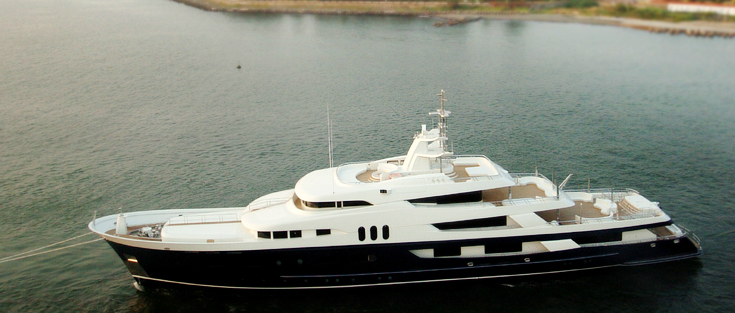 Jade Yachts 230