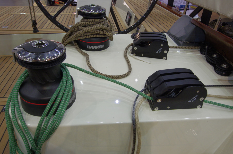 Cockpit: winches are very conveniently located