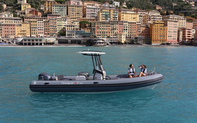 Capelli Tempest 750 Sport