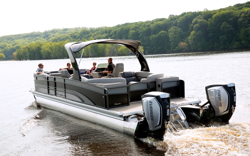 Premier Pontoons Intrigue RF