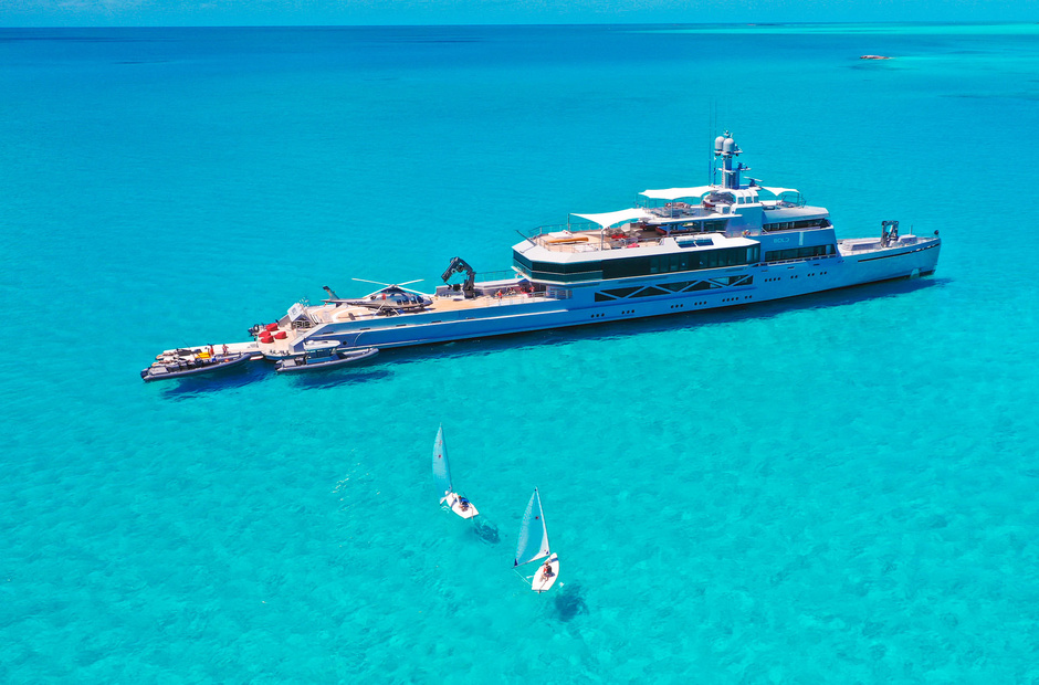 SilverYachts Bold
