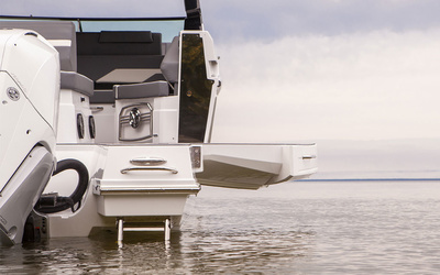 Cruisers Yachts 38 GLS Outboard
