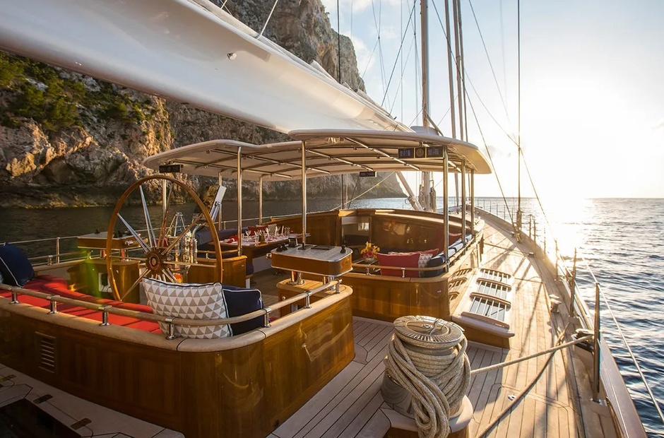 Pendennis Shipyard Vijonara